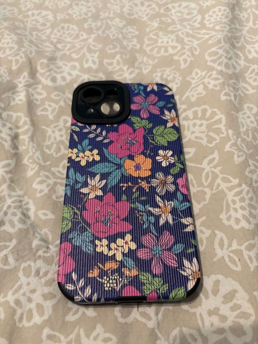 Etui na Iphone 15, warianty