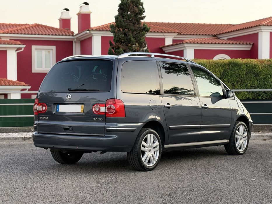 Volkswagen Sharan 2.0 TDi - 7 Lugares foto 3