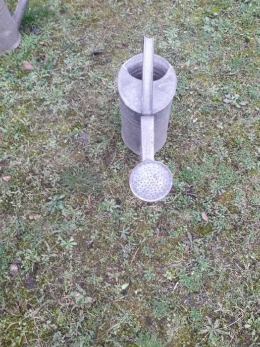 stare metalowe ocynkowane konewki sygnowane