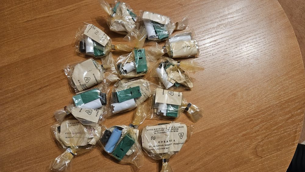 Oprawki do szeregowych kompletów choinkowych PRL