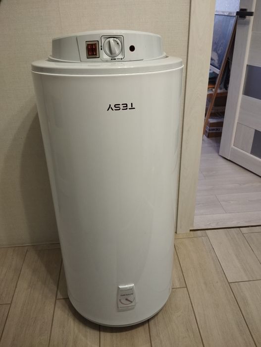 Продам бойлер tesy 100 л
