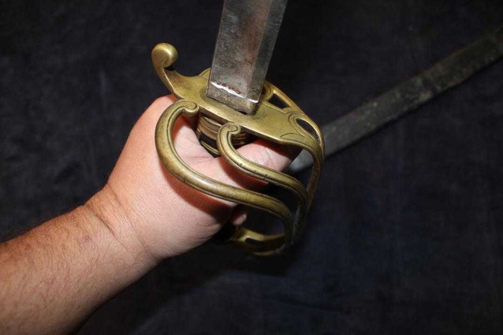 Espada Sabre Antigo para oficial português, reinado D.MARIA II