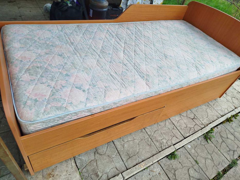 Кровать для детей и подростков