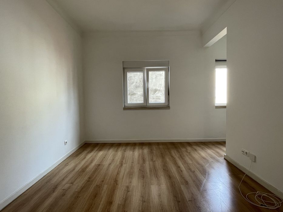 T1  à Expo, em Moscavide, cozinha equipada 980€