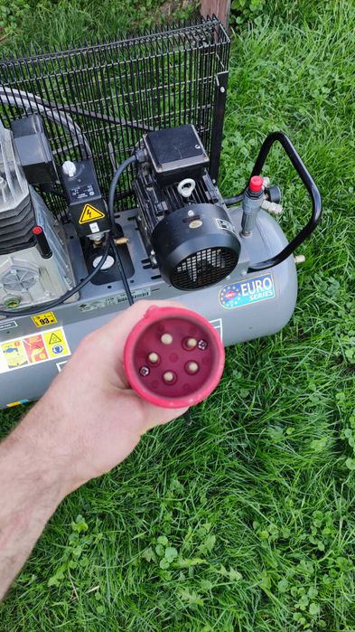 Kompresor tłokowy AirPress