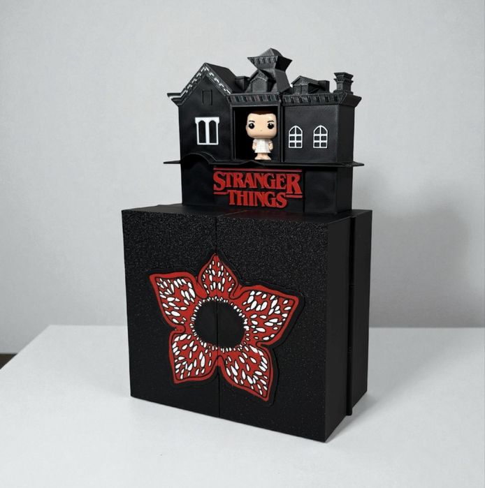 Полка раскладной дом для фігурок Stranger Things Kinder Joy Fanko