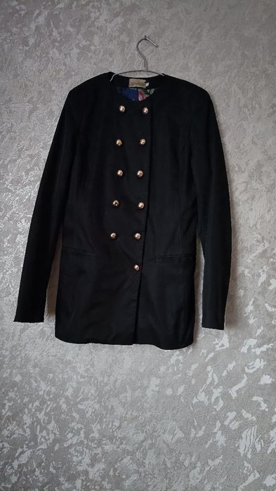 Піджак жіночий чорний