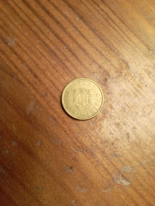 Moedas de 1 Escudo português anos 1981 a 1986
