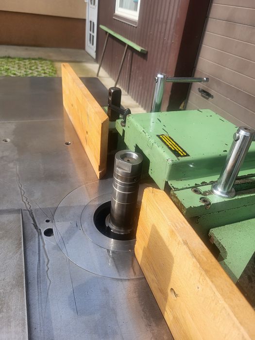 Фрезерний верстат Maka