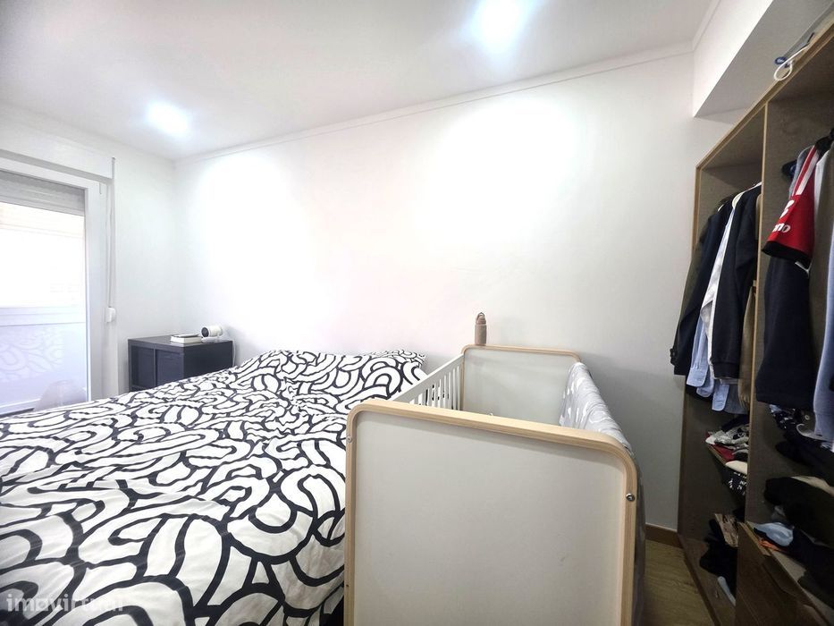 Fantástico Apartamento T2 no Centro da Amadora