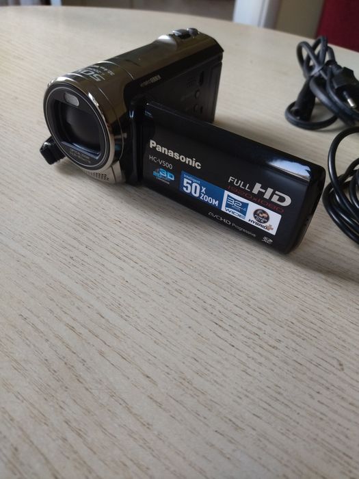 Відеокамериа Panasonic HC V500
