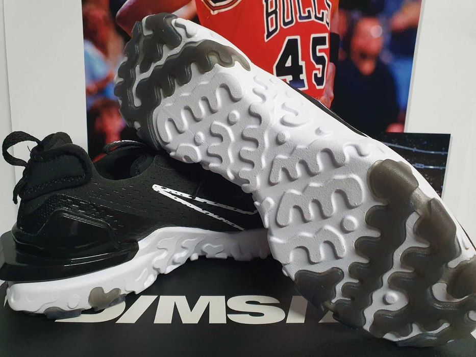 Кросівки Nike React Vision Black White
