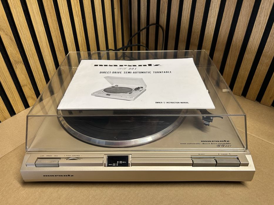 Gramofon Marantz TT-221