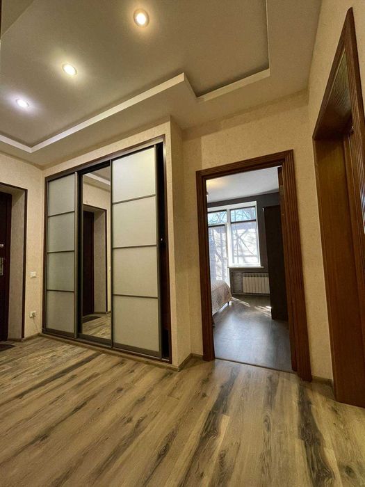 Продам 3к. квартиру Левый берег пр.Мануйловский Слобожанский с ремонтом