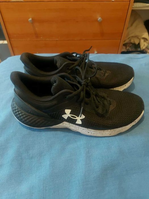Sapatilhas de homem num 42.5 Under Armour