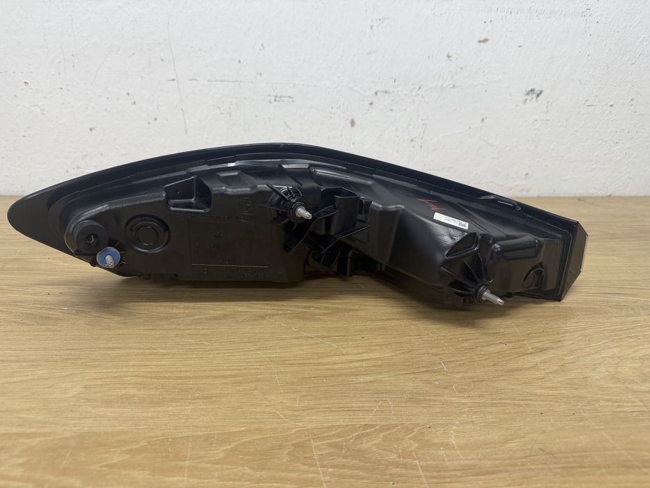 Lampa prawy tyl BMW XM G09, jak nowa