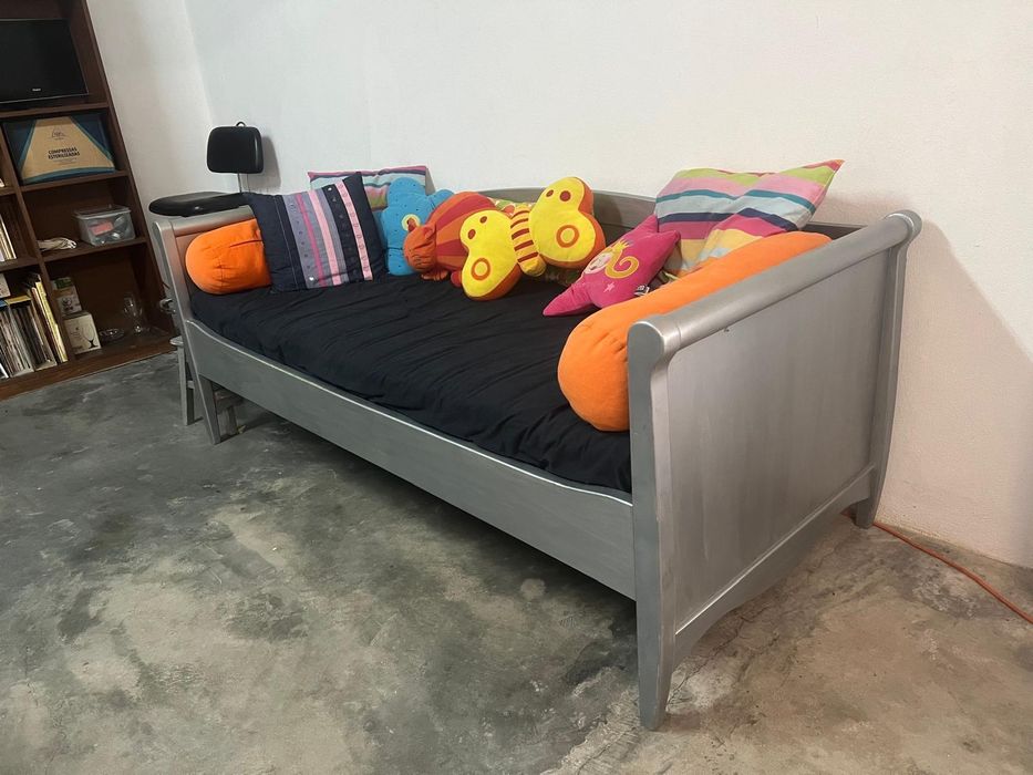 Cama de corpo meio
