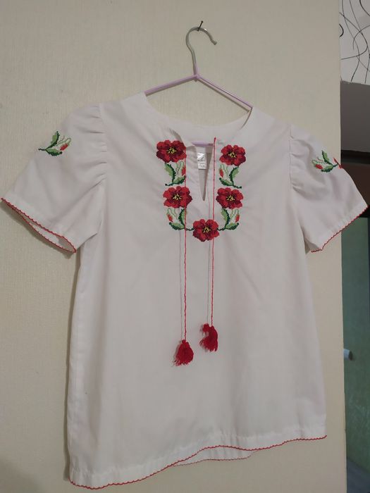 Вишиванка для дівчинки