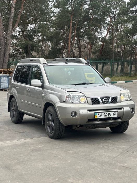 Продам Ниссан х-траил 2005 год 2,5 газ/бенз
В хорошем состоянии 
Вложений не требует 
Мотор коробка без замечаний 
По кузову крашена задняя Ляда и два задних крыла 
Резина зима 2025год 
Переоформление