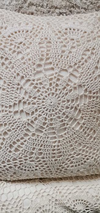 Almofadas bejes como novas