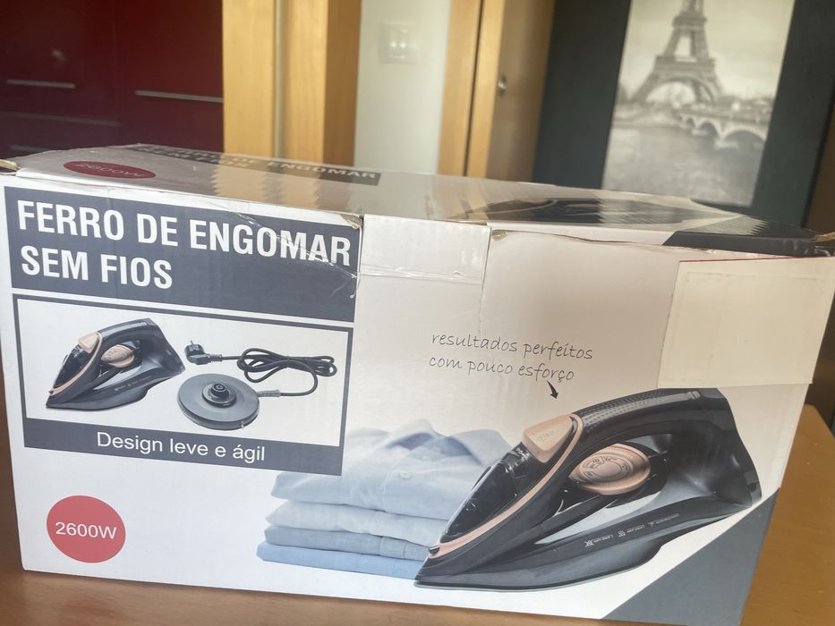 Ferro de Engomar Sem Fios 2600W
