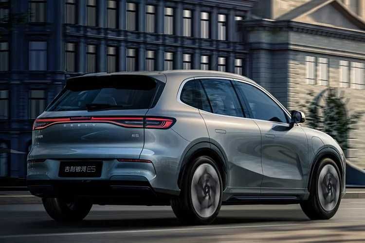 Електричний кросовер GEELY EX5 .  AUTOCHINA  Кривий Ріг .