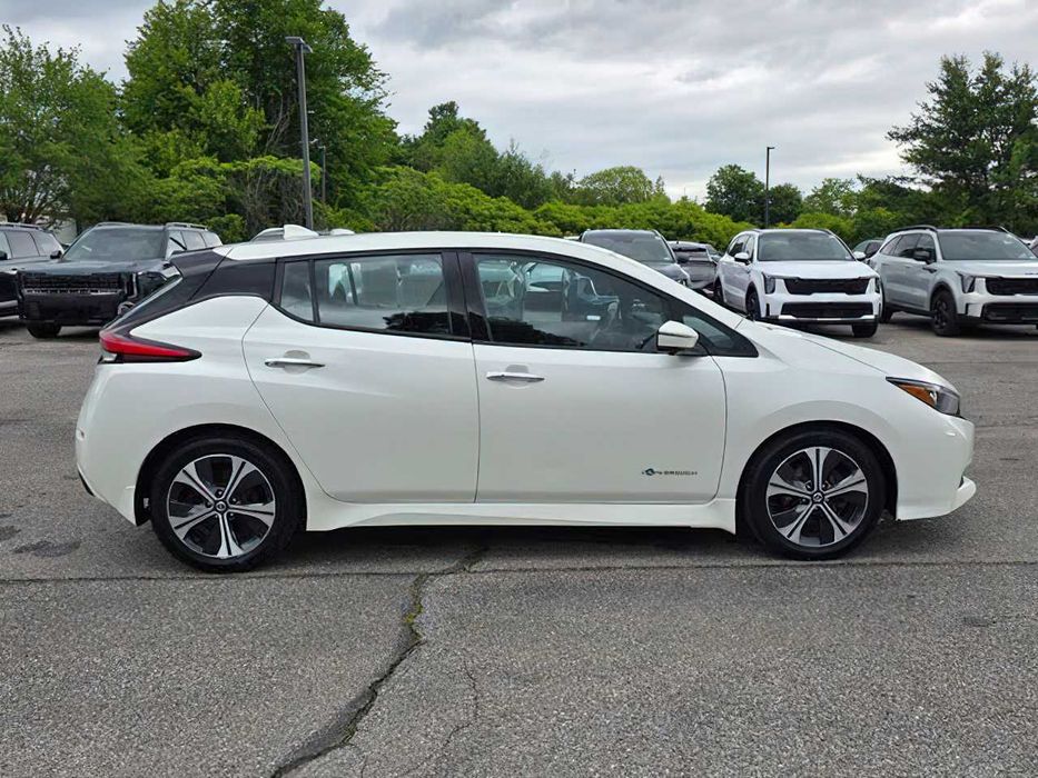 Nissan LEAF SV      2018