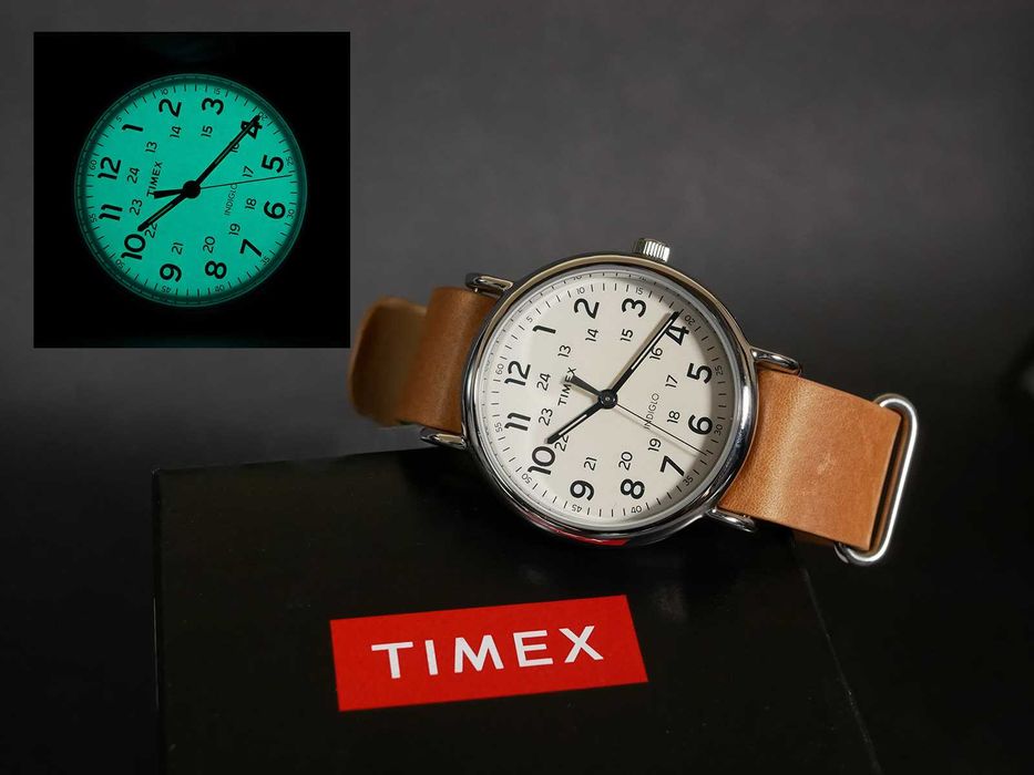 Часы Timex T2P492 Weekender Ø40мм в стиле унисекс  с кожаным ремешком