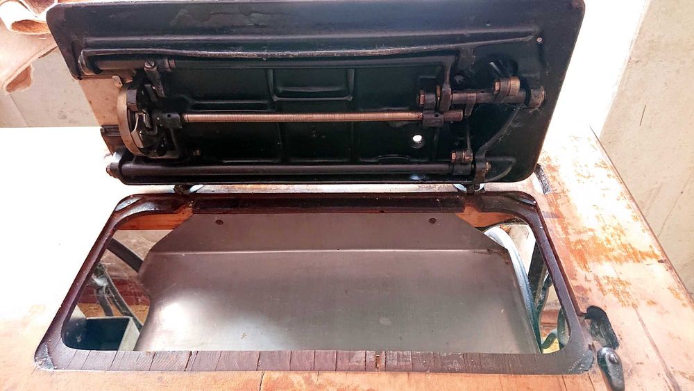 Швейна машина Singer / Зінгер