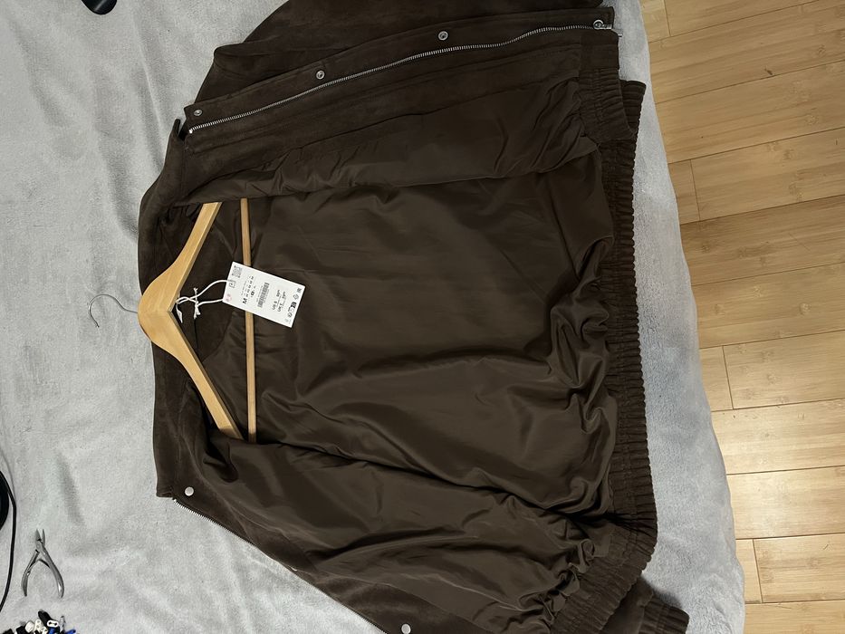 Новий Бомбер ZARA