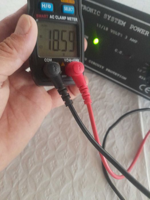 Fonte De Alimentação Regulável 12V--18V