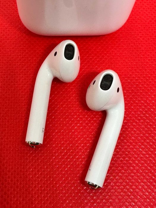 AIRPODS 2ND GENERATION