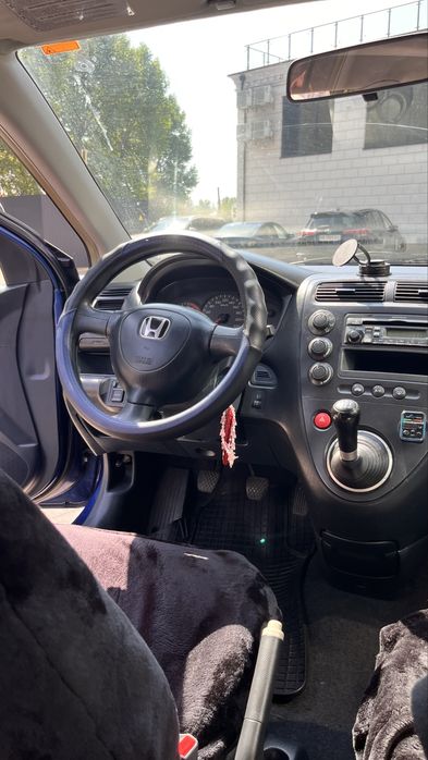 Honda Civic VII 2001 року