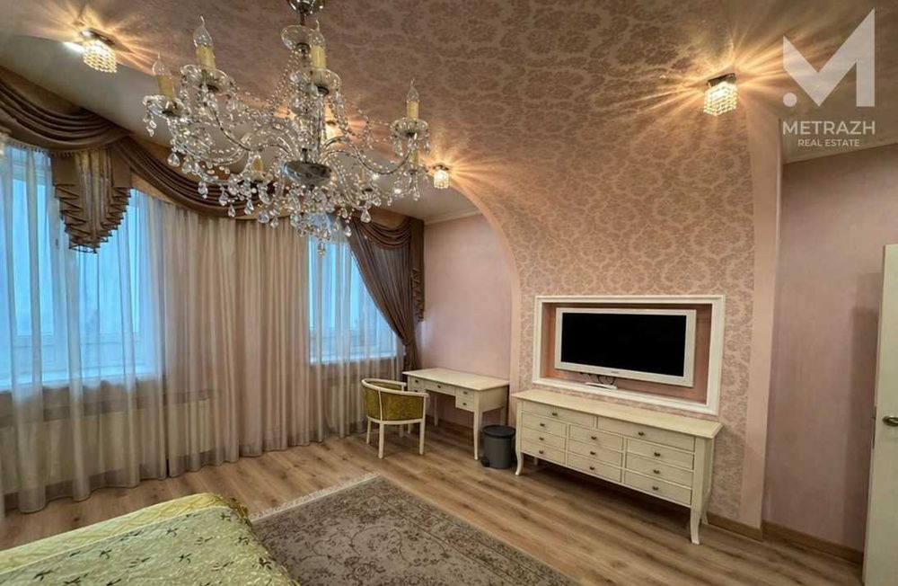 Вау в продаже Пентхаус 210 м² у метро Защитников Украины — 5 комнат, 2 уровня