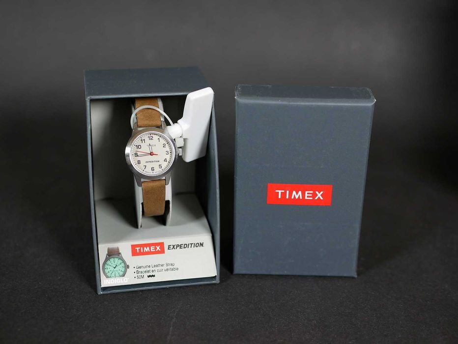 Жіночий Timex Tw4B25600 Expedition Field із шкіряним ремінцем