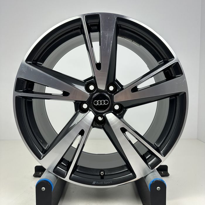 ORYGINALNA Felga Audi 19" 8.5" ET 46 5x112 8V0601025EM/EN/EP RS3