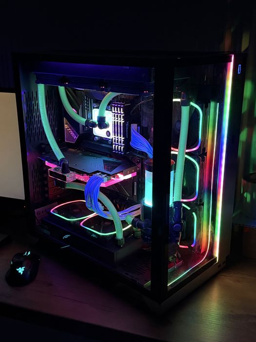 Komputer gamingowy Aorus RTX 3090 Extreme 24GB Ryzen 7 5800X 32GB RAM 3TB sdd Custom Water Cooling