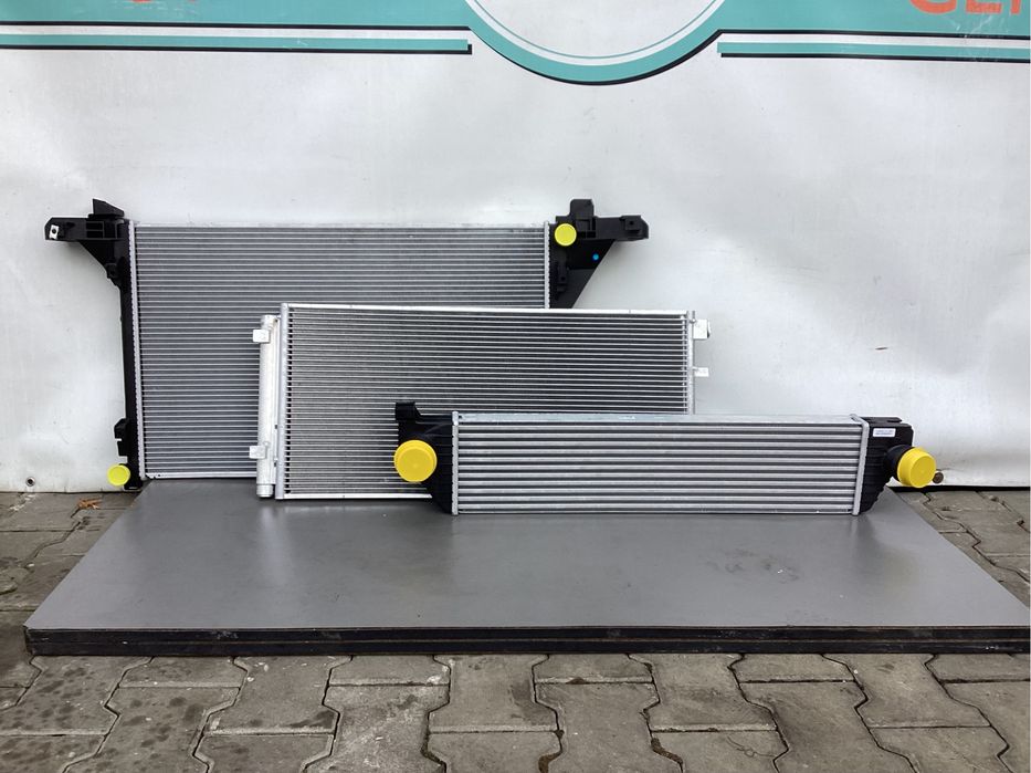 Радиатор интеркулера Reno Master 3 Opel Movano інтеркулер