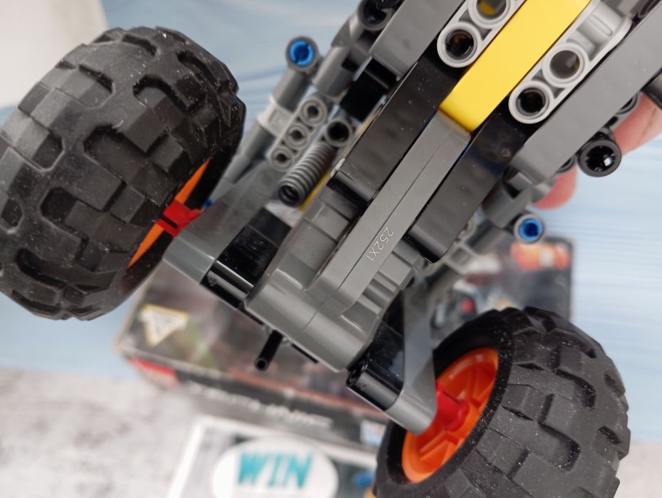 LEGO Technic Monster Jam Max-D (42119) оригінал.