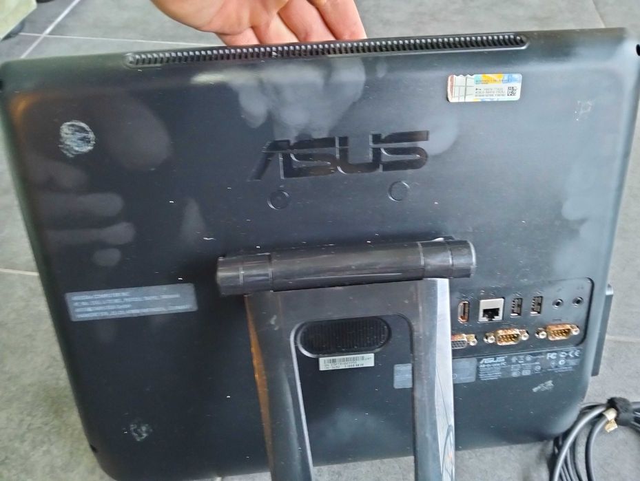 Asus comercial com caixa registadora