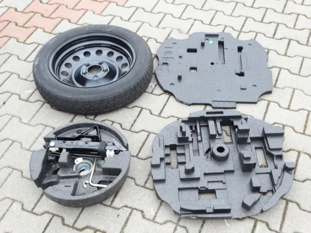 BMW 5 E60 Dojazdówka Zestaw Koło Zapasowe Nowe Lewarek Klucz Pianki 6758778