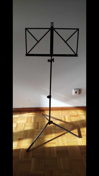 Guitarra clássica 4/4 Yamaha C40 natural + acessórios - Ótimo Estado!