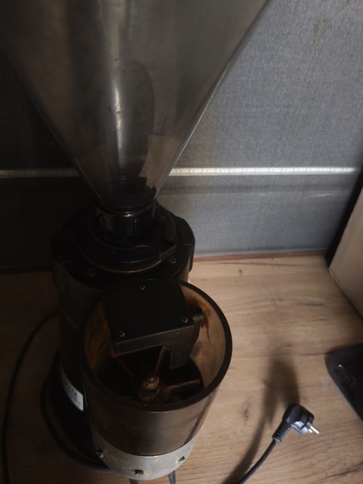 Гріндер кофемолка