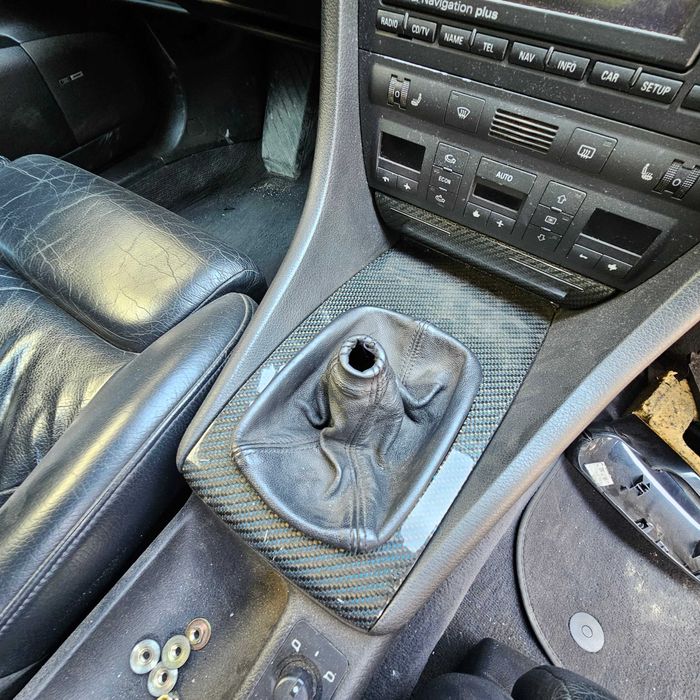 Dekory listwy drzwi deski tunelu konsoli Carbon Audi S6 C5 manual