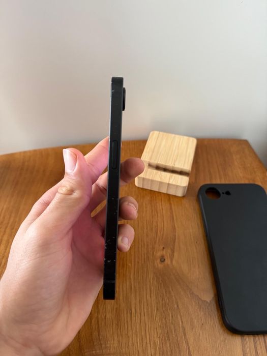 Iphone 16e Novo Com garantia 100% bateria