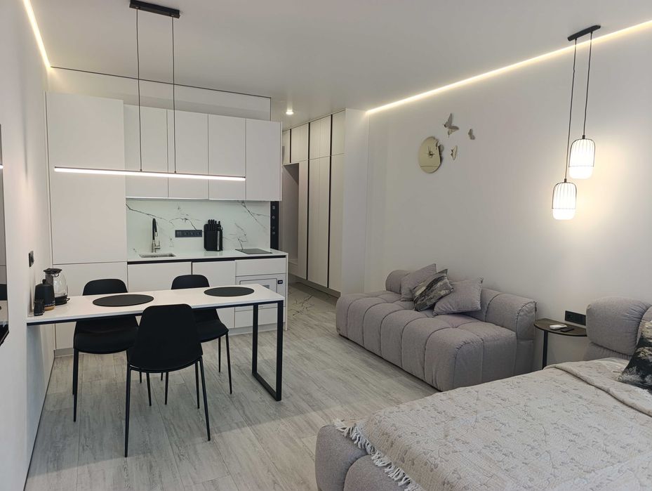 Стильная студия 30 м² с мебелью и техникой возле моря / ЖК Атмосфера. 7 этаж