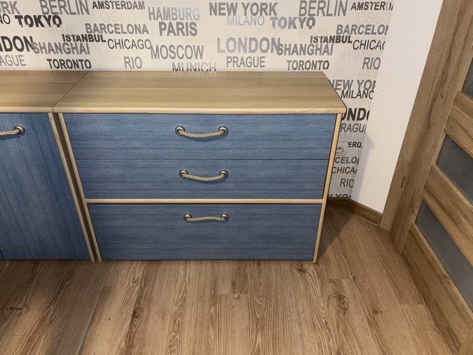 Komplet mebli do pokoju młodzieżowego