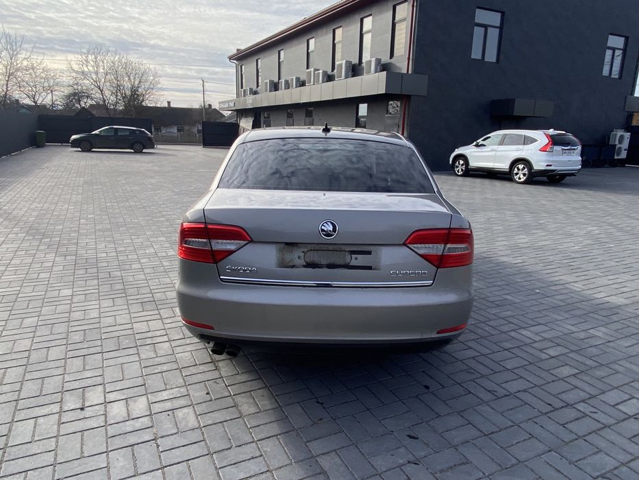 Кришка багажника Skoda Superb 2 FL 2012-2015