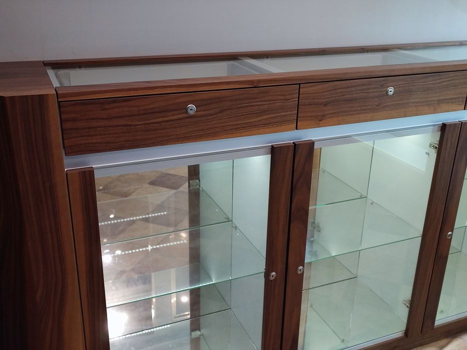 Regał / Witryna sklepowa