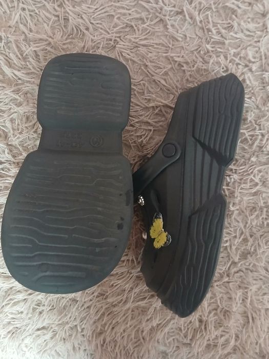 Крокси жіночі...